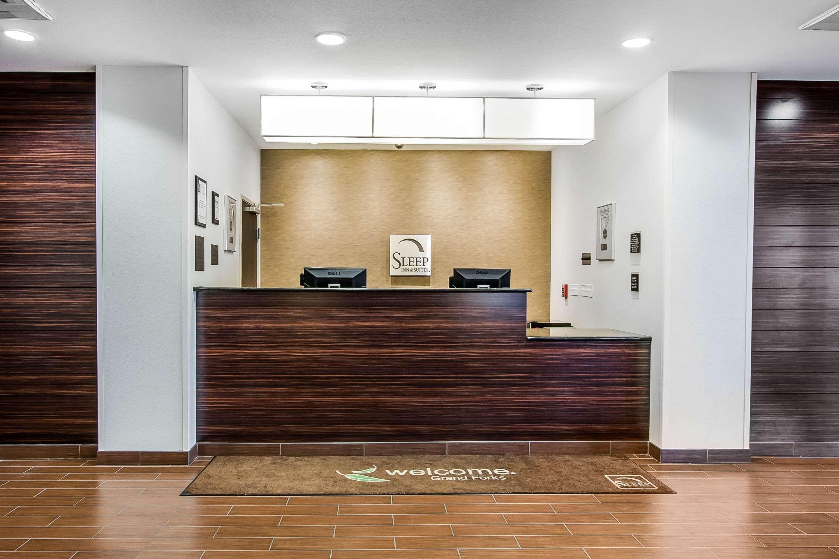 Sleep Inn & Suites Grand Forks Near Alerus Center Zewnętrze zdjęcie