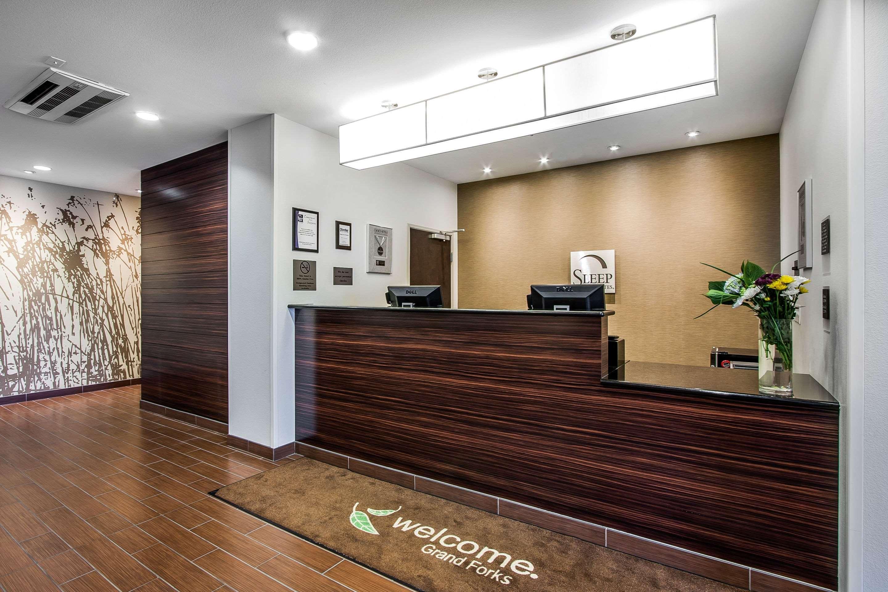Sleep Inn & Suites Grand Forks Near Alerus Center Zewnętrze zdjęcie
