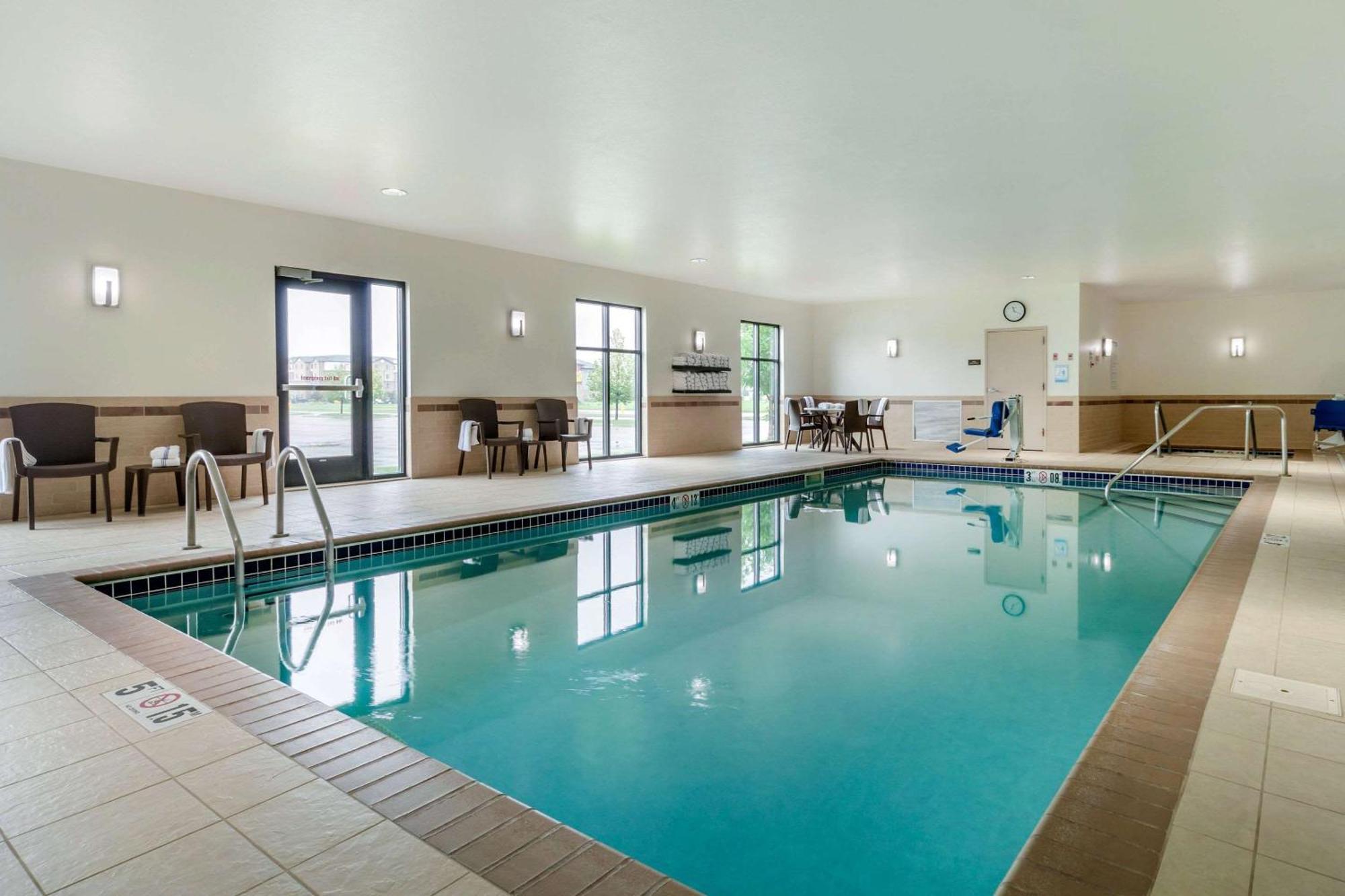 Sleep Inn & Suites Grand Forks Near Alerus Center Zewnętrze zdjęcie