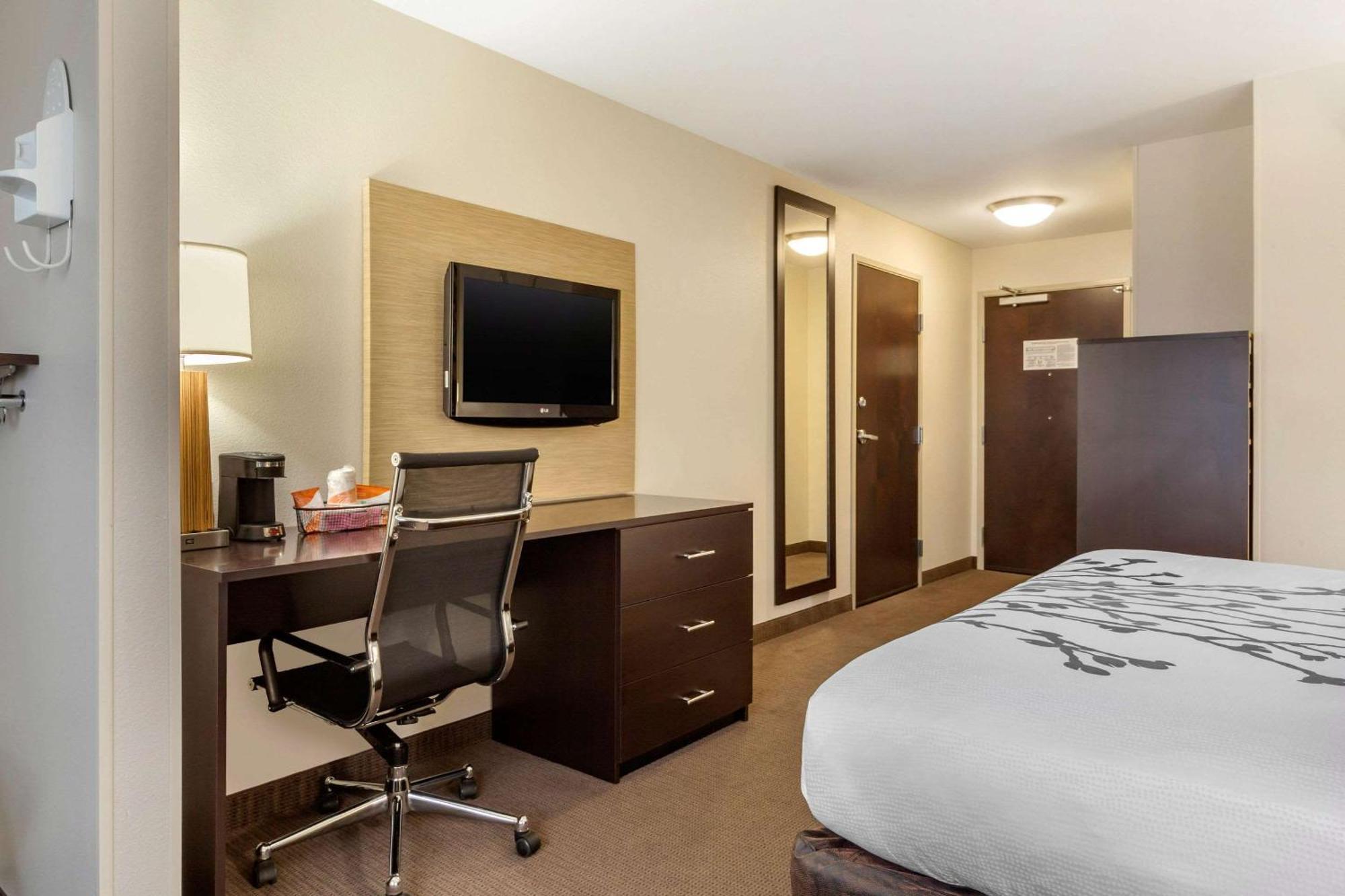 Sleep Inn & Suites Grand Forks Near Alerus Center Zewnętrze zdjęcie