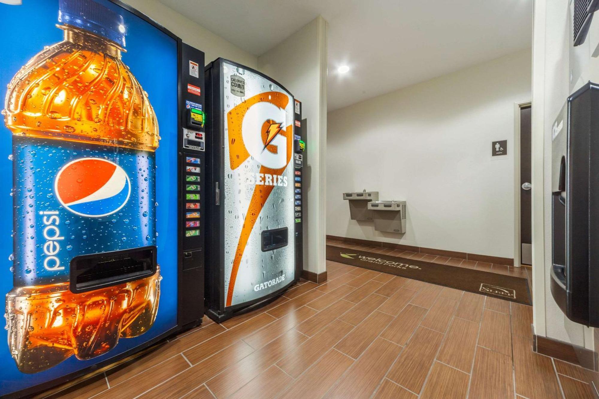 Sleep Inn & Suites Grand Forks Near Alerus Center Zewnętrze zdjęcie