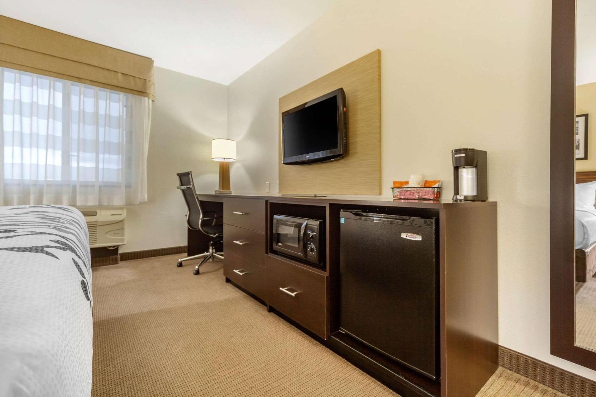 Sleep Inn & Suites Grand Forks Near Alerus Center Zewnętrze zdjęcie